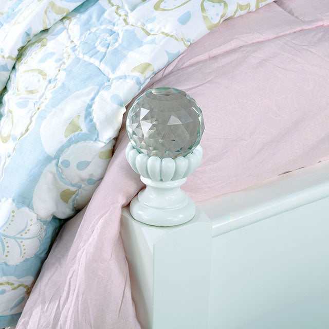 Belva White Full Bed