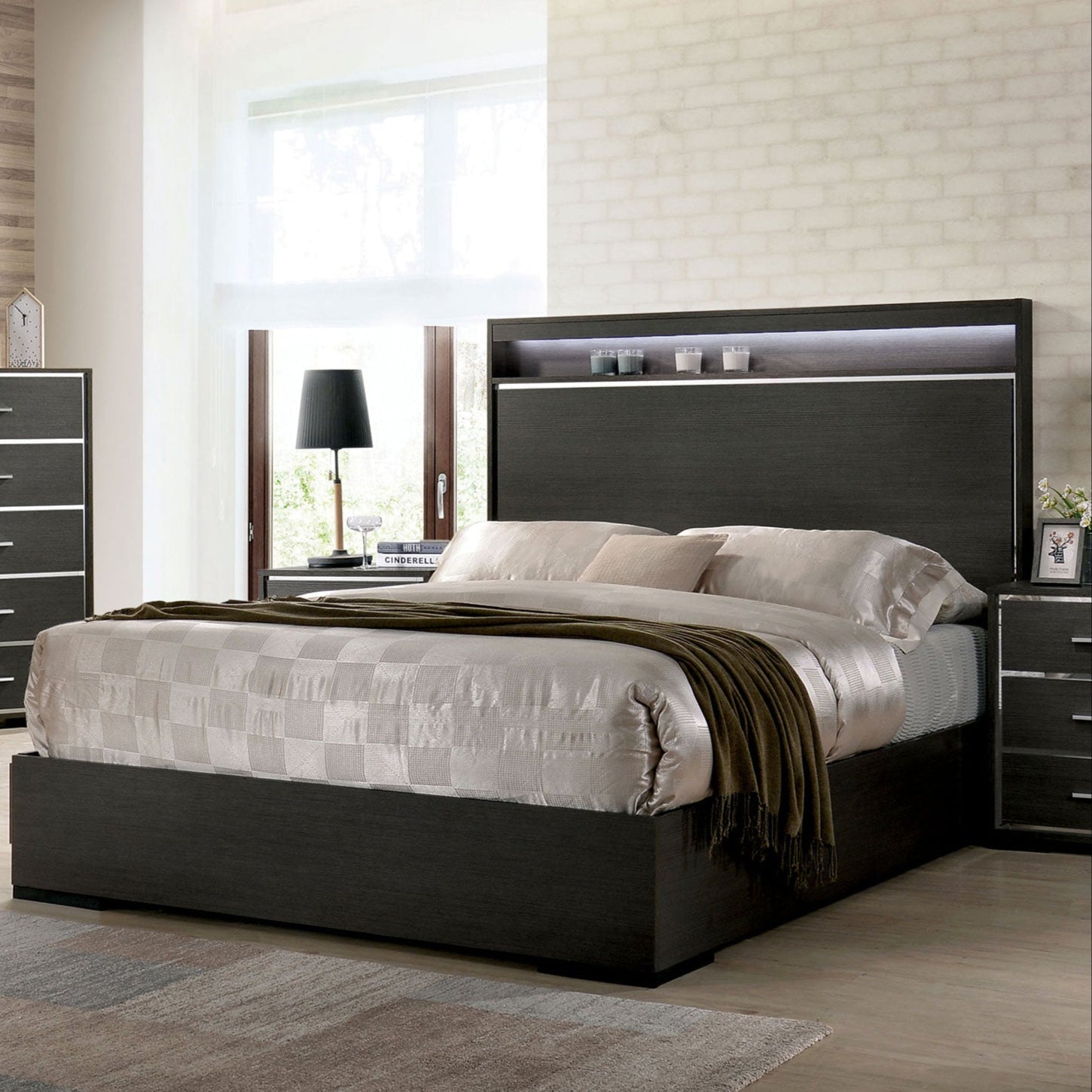 Camryn Warm Gray 4 Pc. Queen Bedroom Set