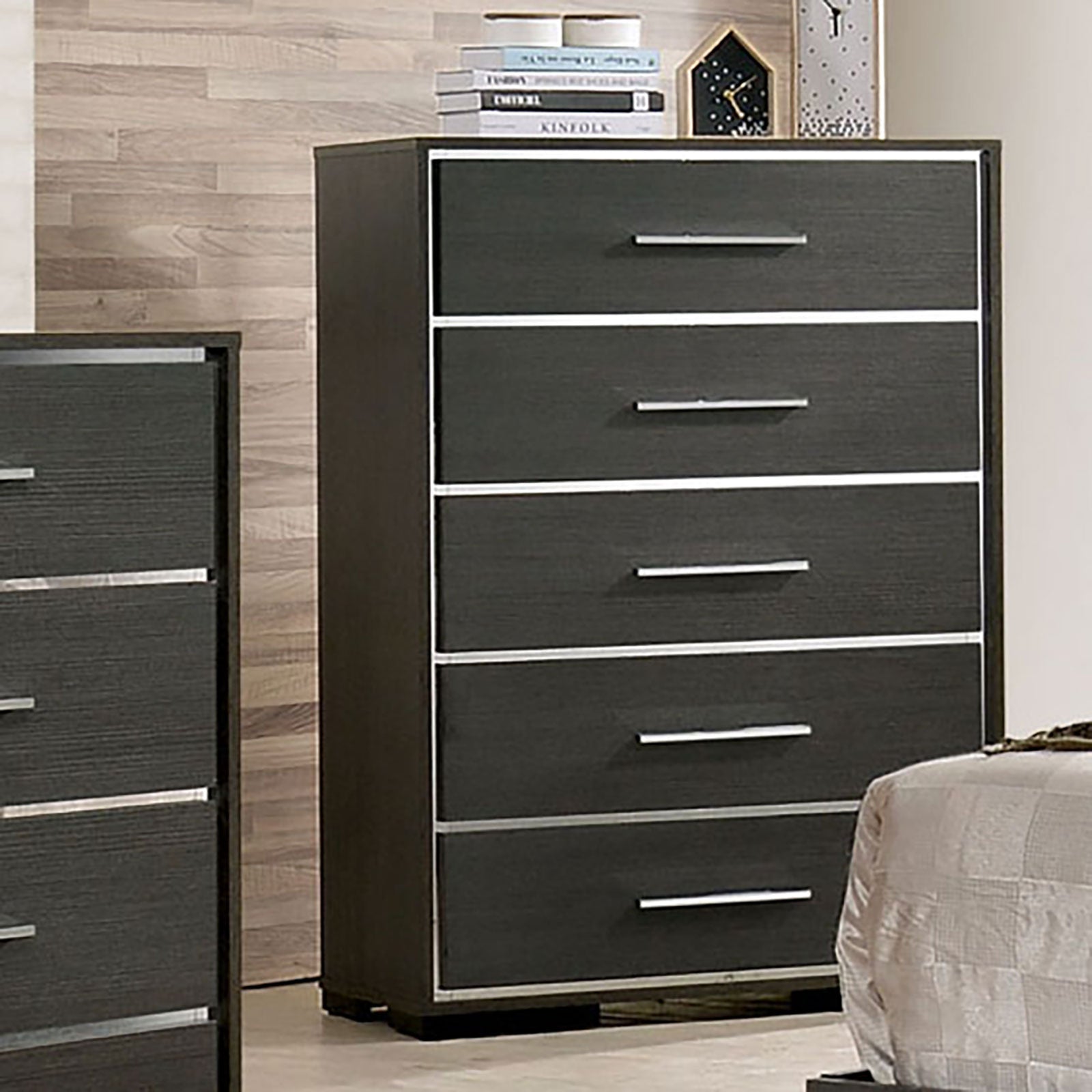Camryn Warm Gray 5 Pc. Queen Bedroom Set w/ Chest
