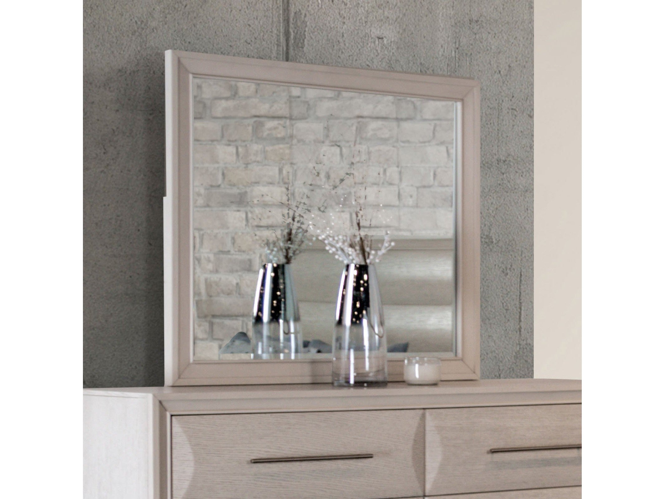 Chemnitz White Mirror