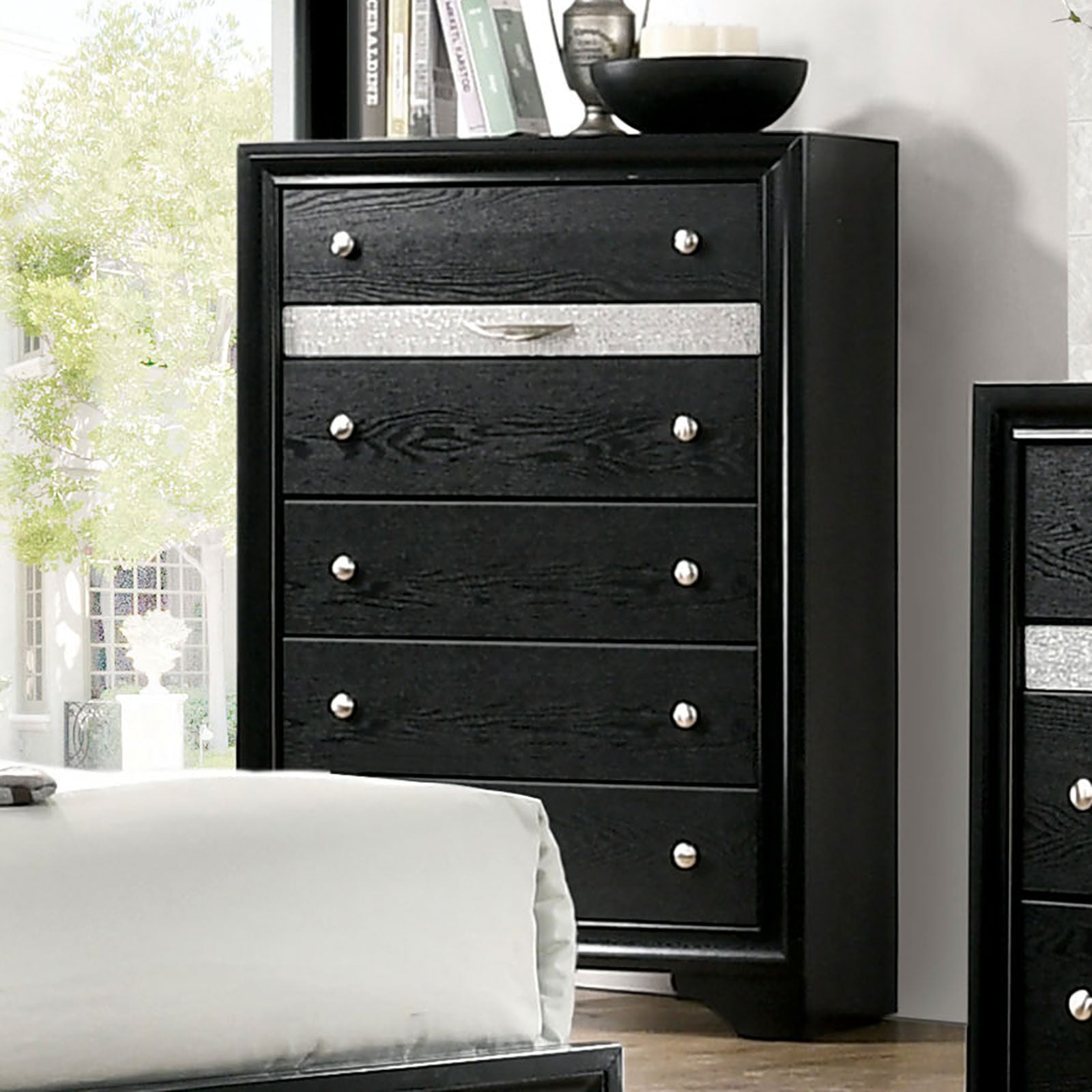 Chrissy Black 5 Pc. Queen Bedroom Set w/ Chest
