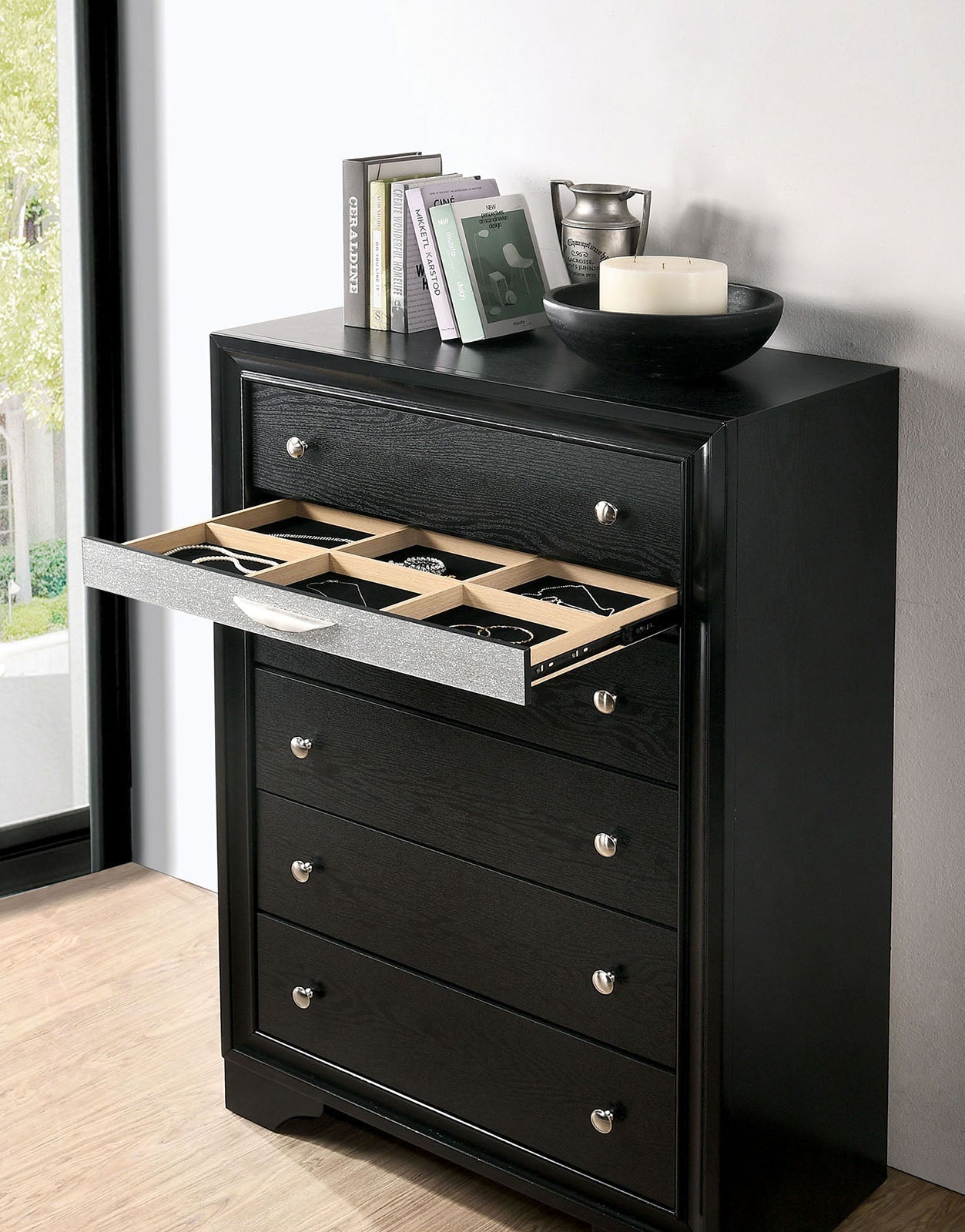 Chrissy Black 5 Pc. Queen Bedroom Set w/ Chest