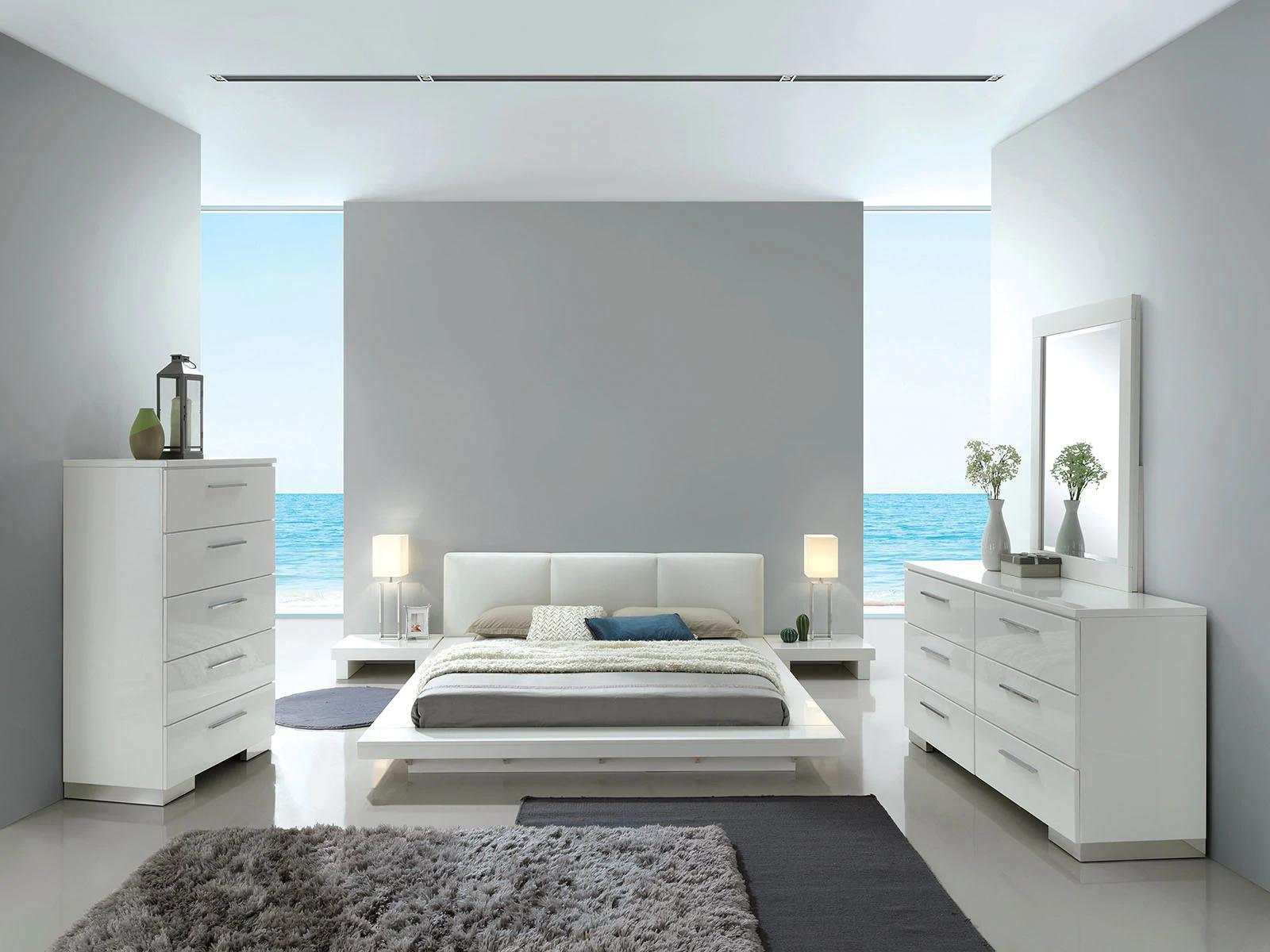 Christie White High Gloss Lacquer Queen Bedroom Set / 4pc