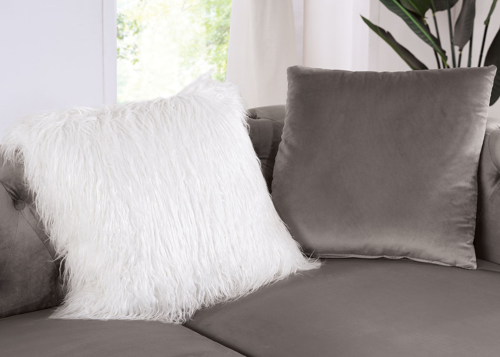 Ciabattoni Gray Sectional w/ Ottoman