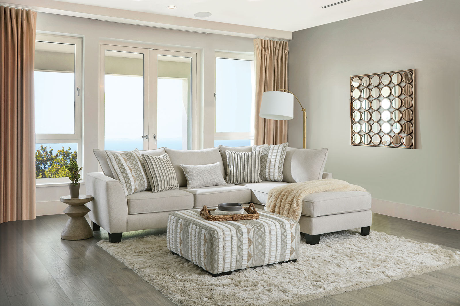 Clapham Beige/Ivory Ottoman