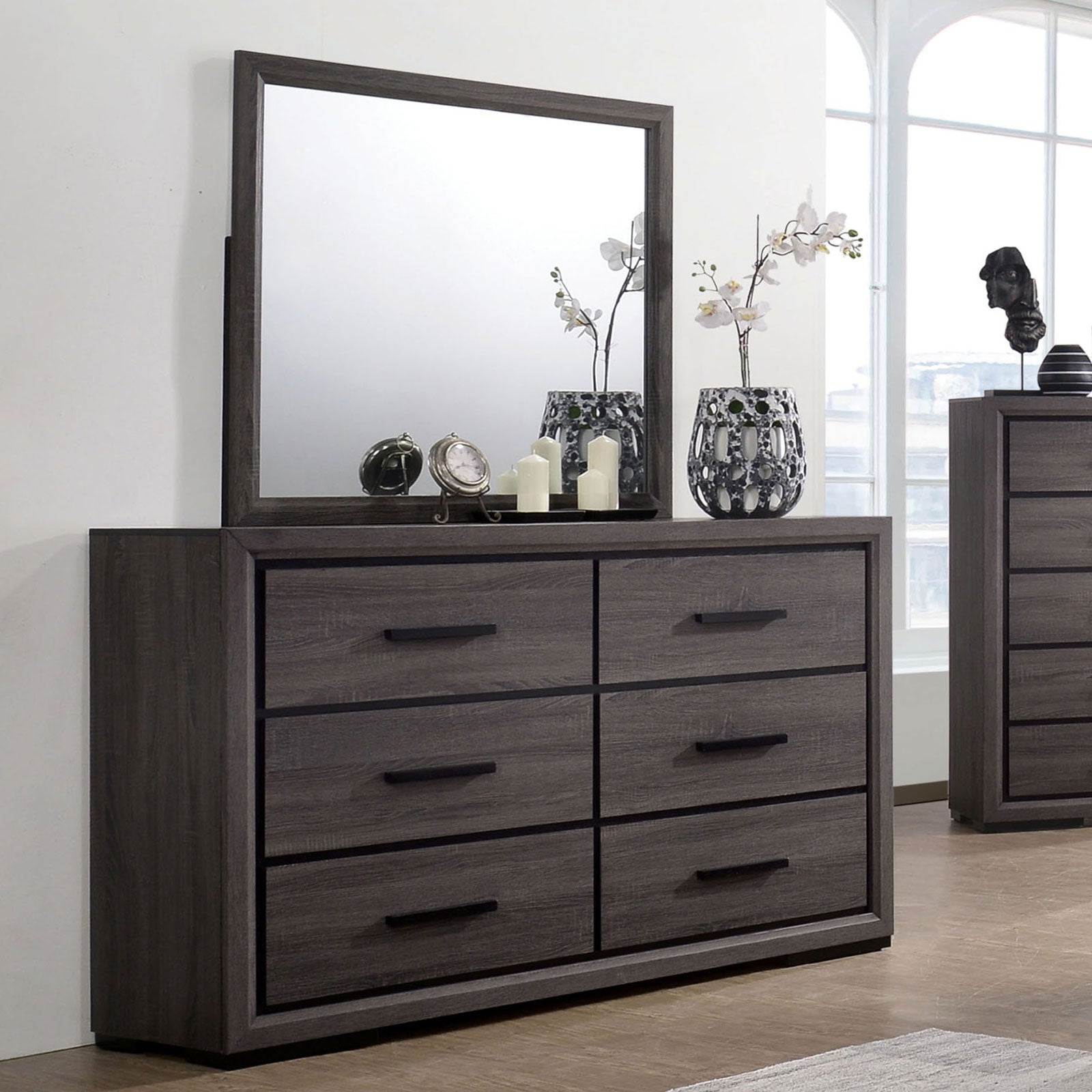 Conwy Gray 4 Pc. Queen Bedroom Set