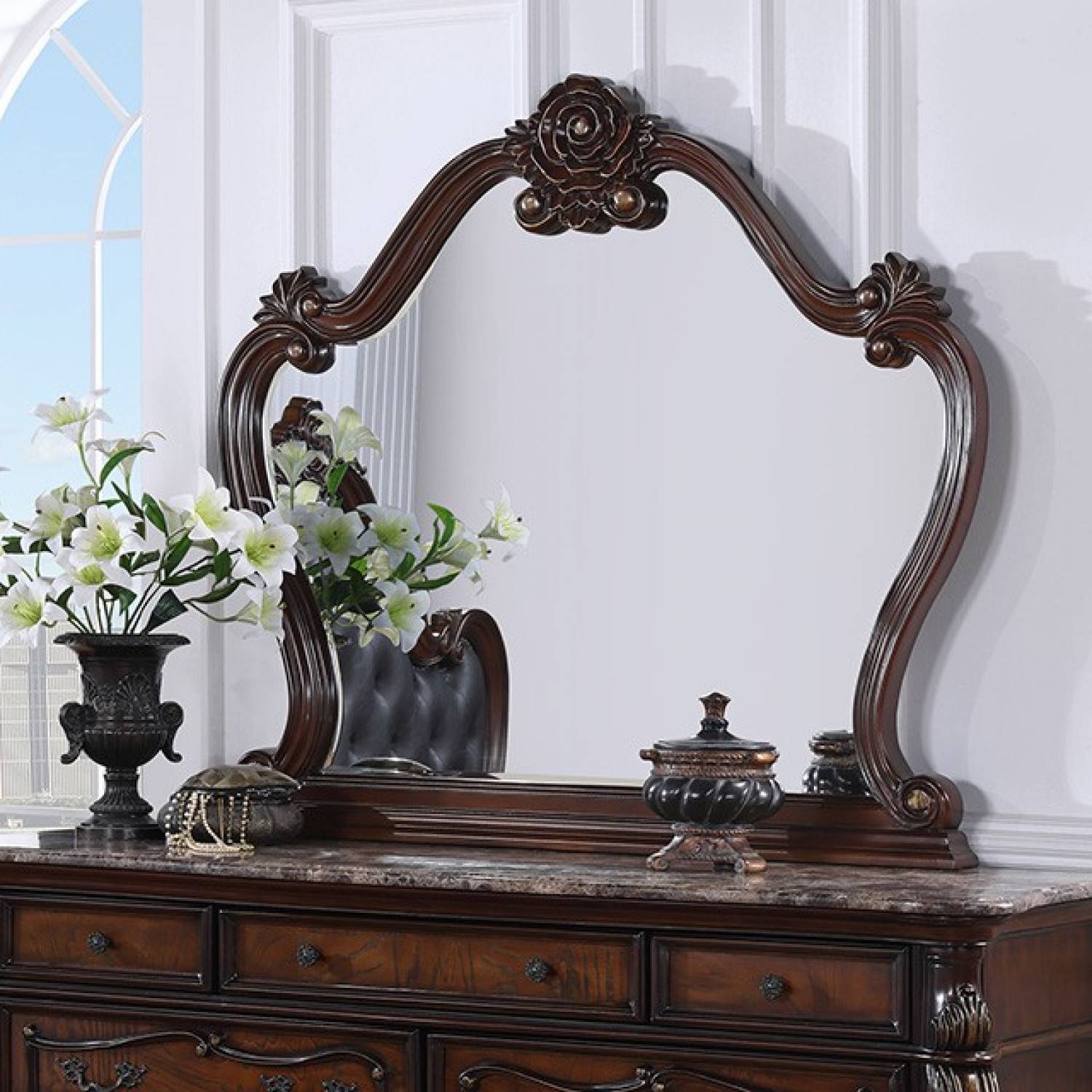 Cremona Dark Cherry 5 Pc. Queen Leatherette Bedroom Set w/ 2NS