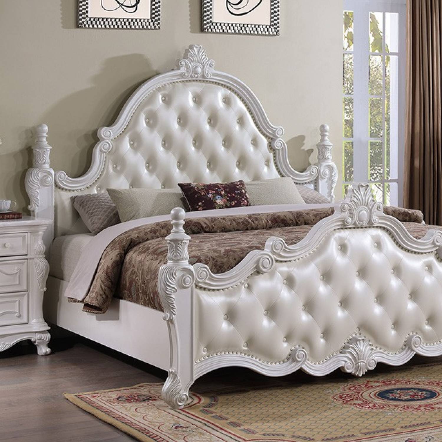 Cremona White 4 Pc. Queen Bedroom Leatherette Set