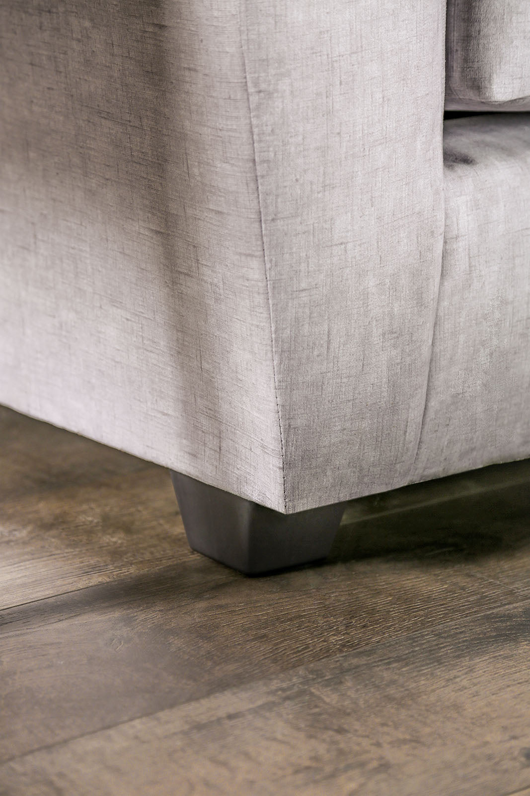 Croydon Light Gray Loveseat