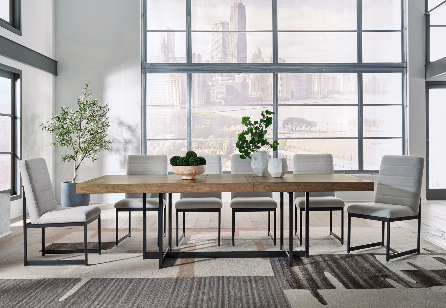 Tomtyn Dining Set (Up to 8 Chairs)