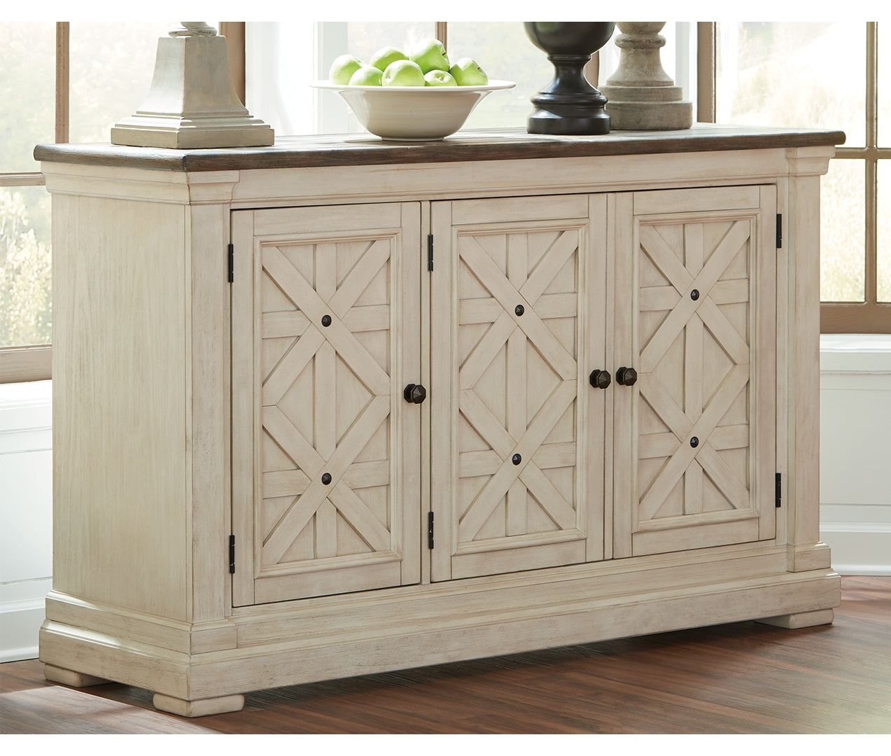 Bolanburg Dining Room Server