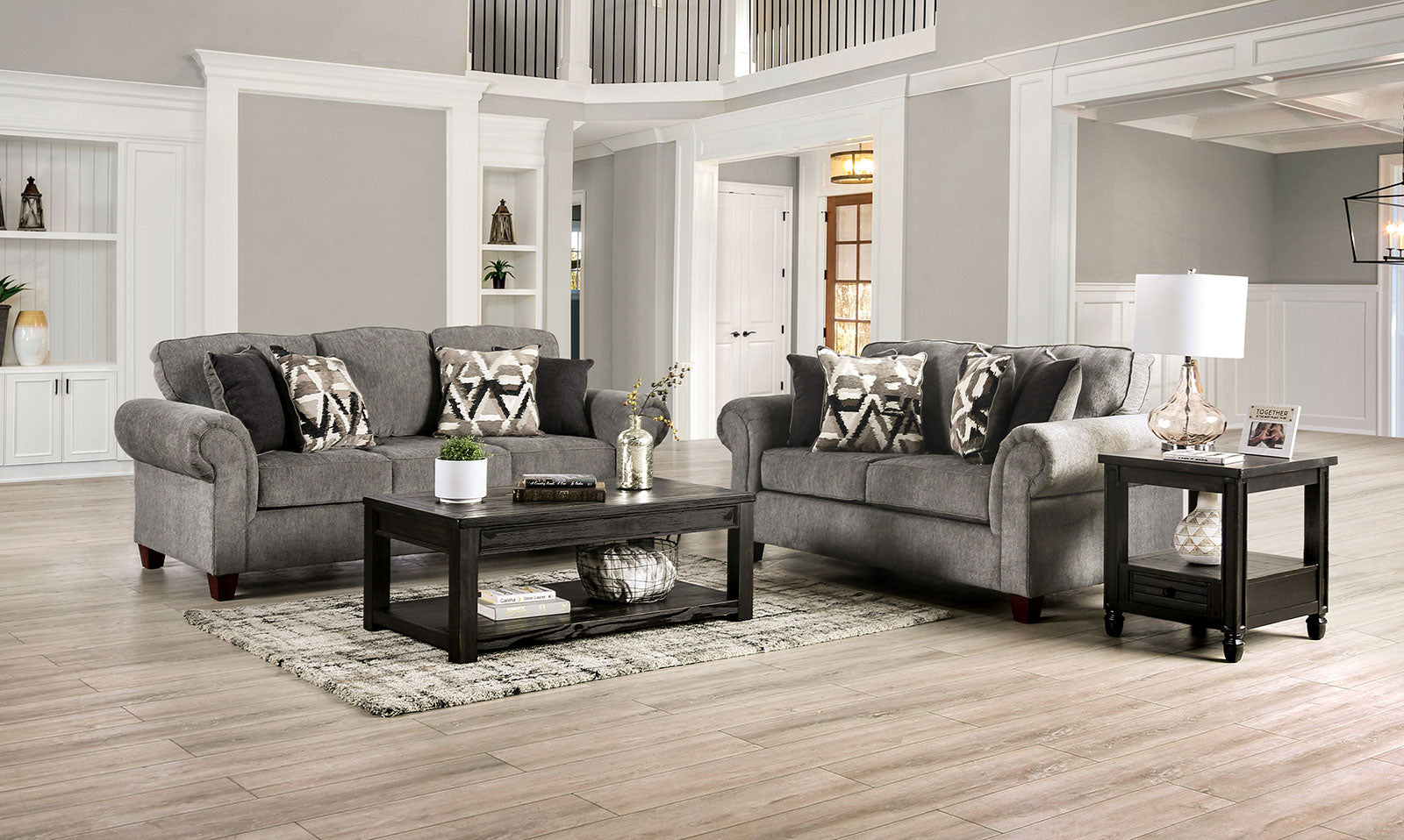 Delgada Graphite Loveseat