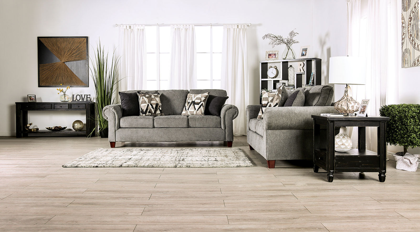 Delgada Graphite Loveseat