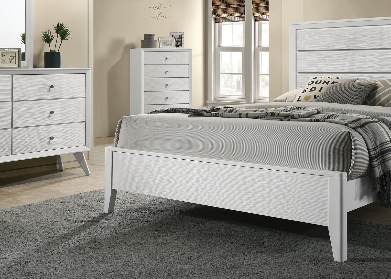Dortmund White 5 Pc. Queen Bedroom Set w/ 2NS