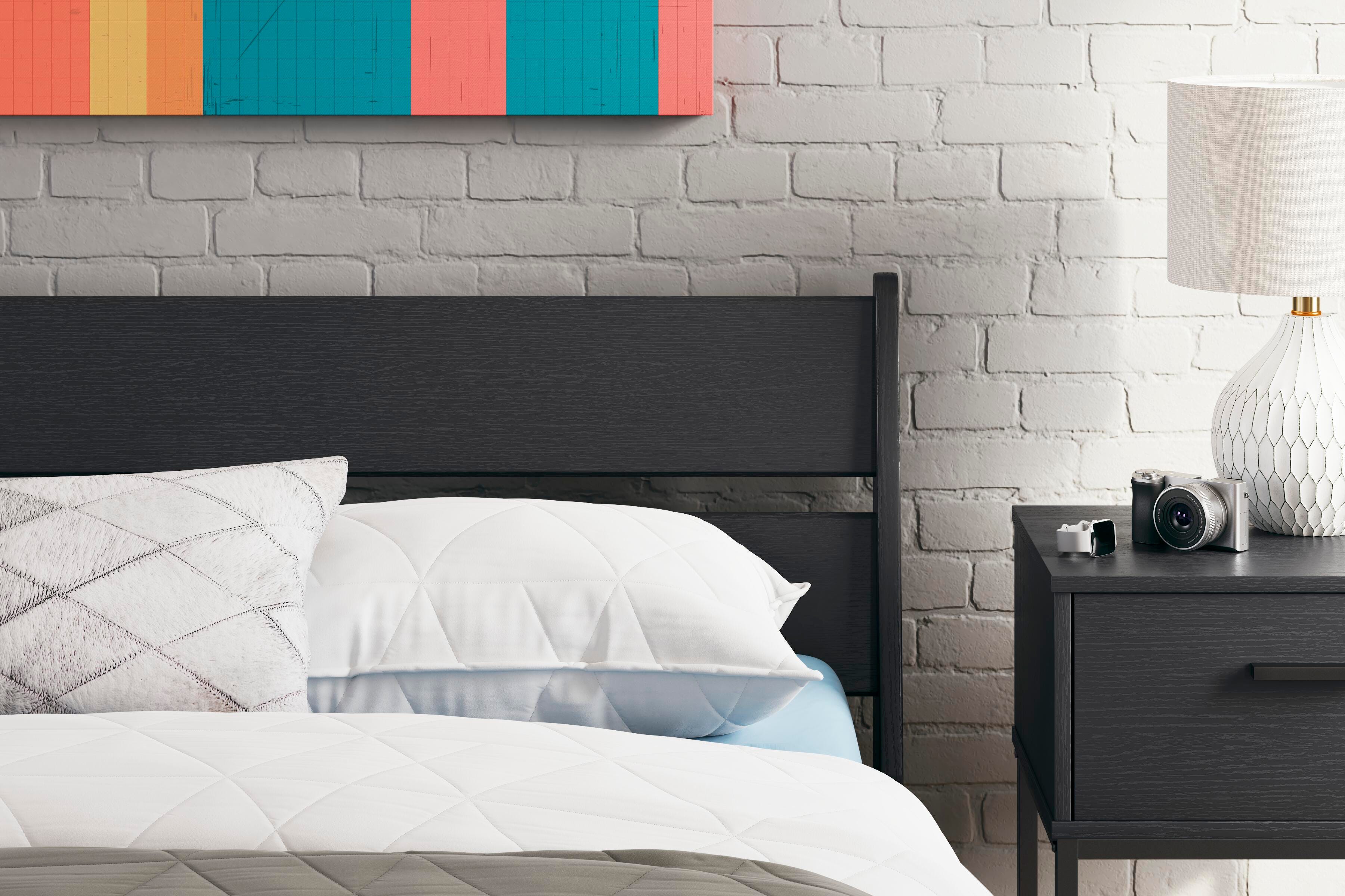 Socalle Panel Platform Bed