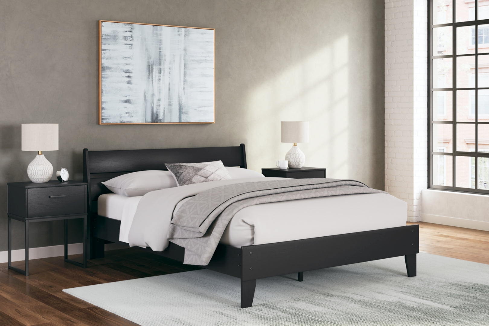 Socalle Platform Bed