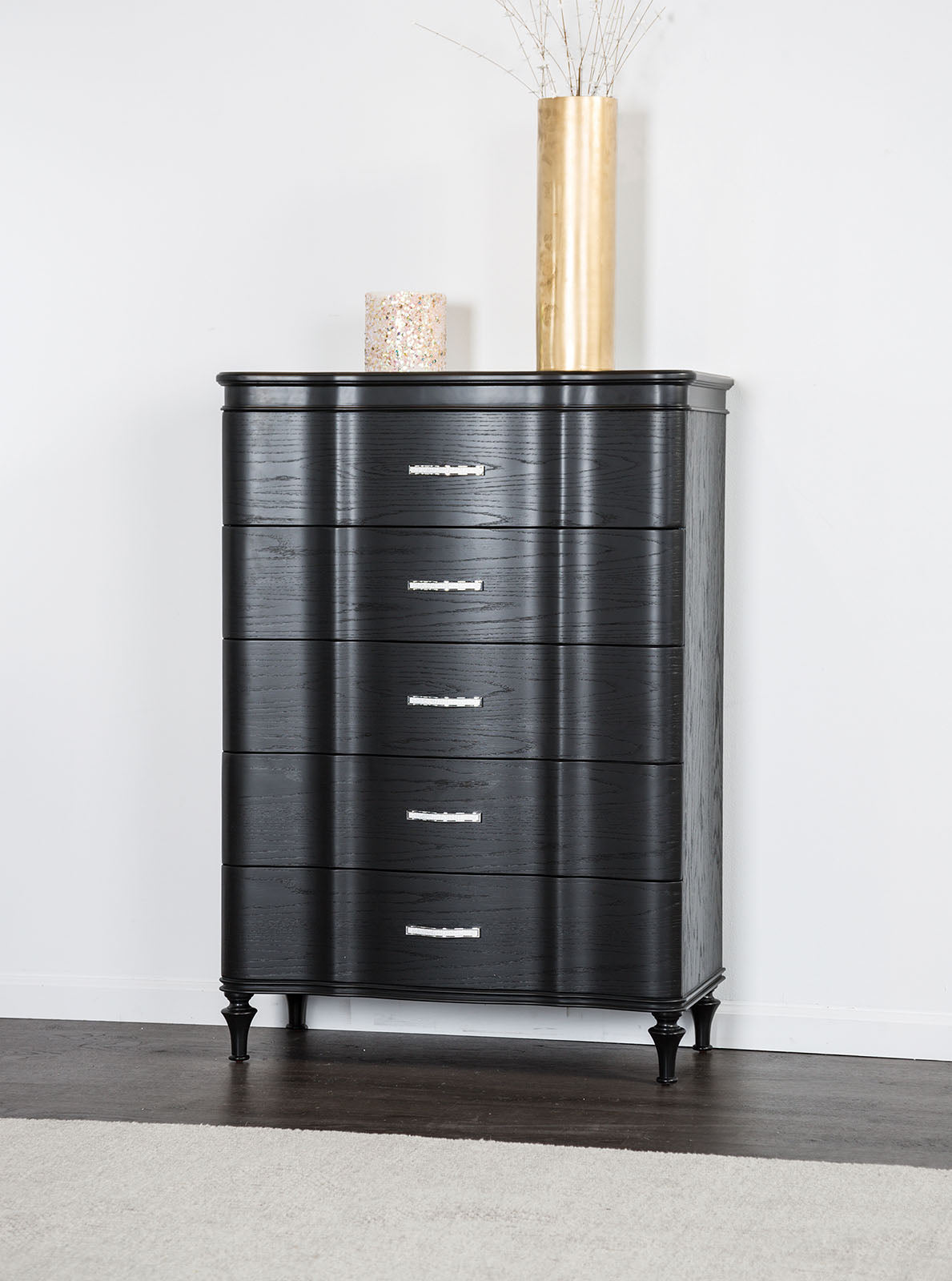 Eleanora Black Chest