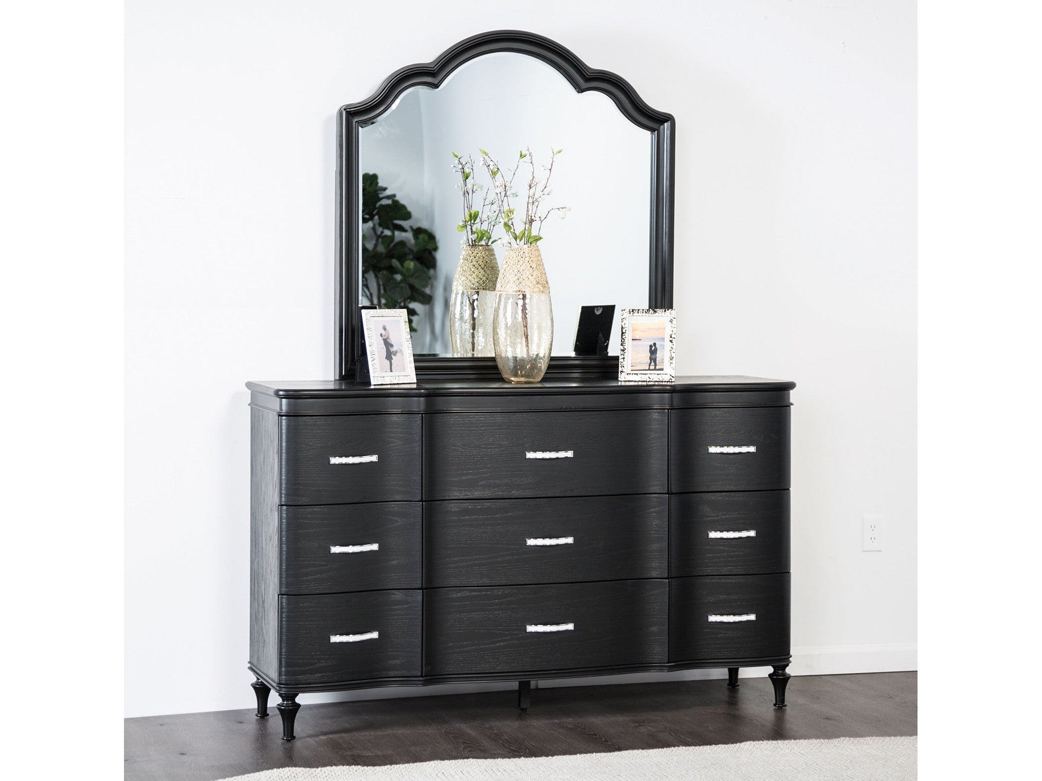 Eleanora Black Dresser
