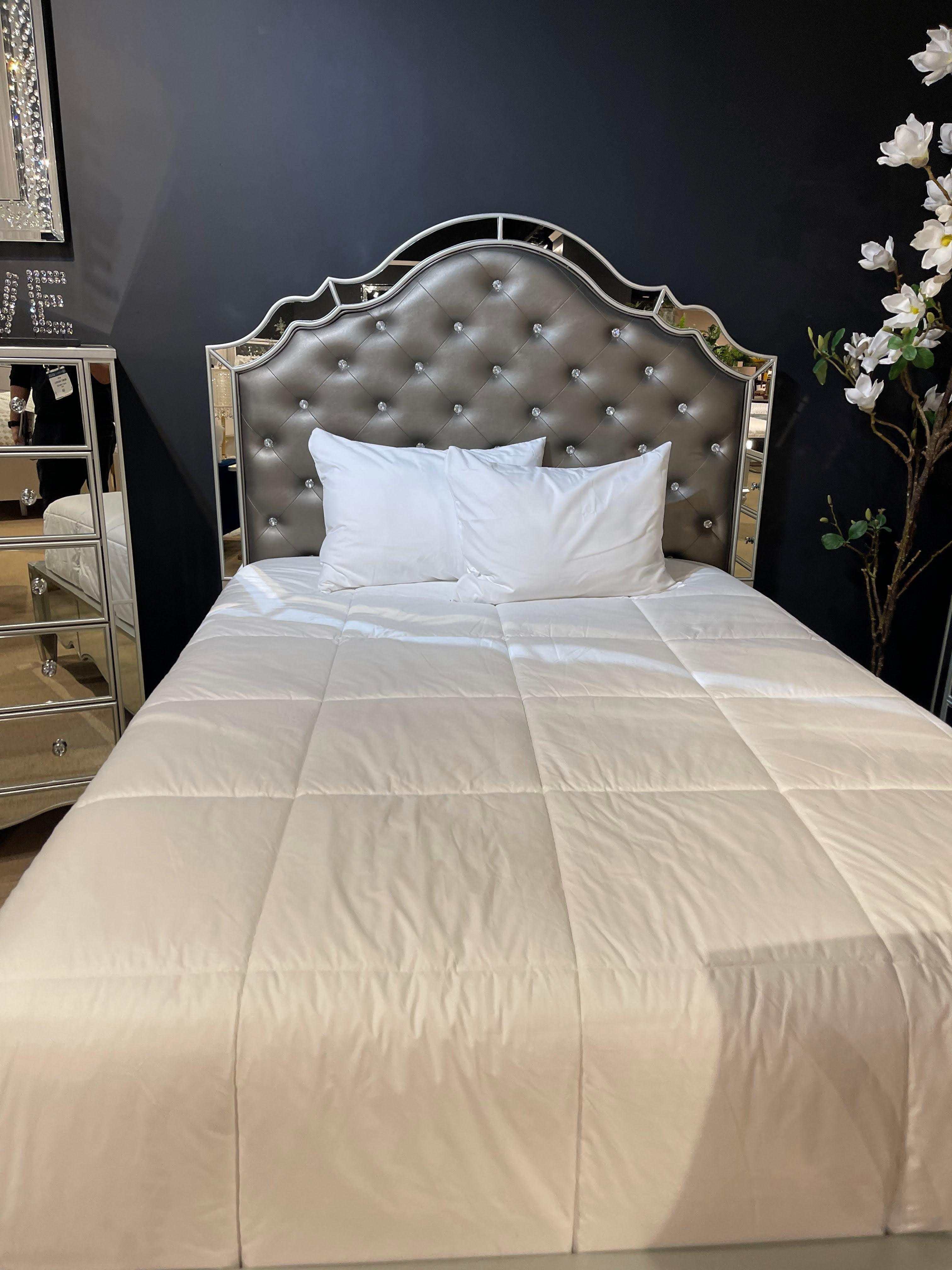 Eliora Silver & Mirrored Cal. King Bed