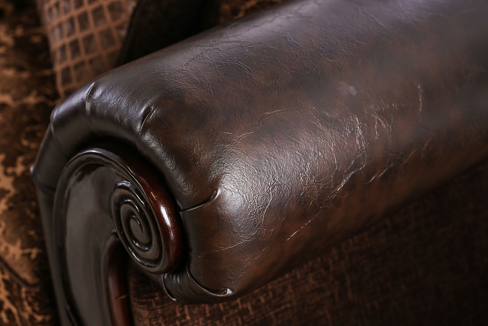 Elpis Brown/Espresso Loveseat