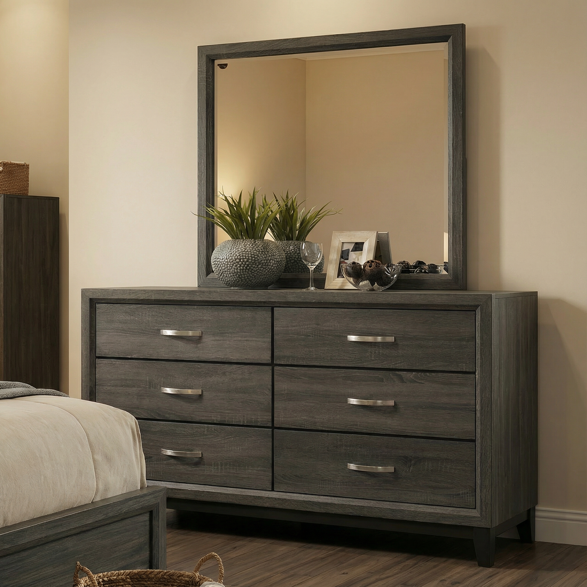 Errico Gray 4 Pc. Queen Bedroom Set