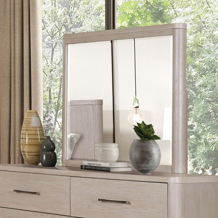 Fareham Oak Queen 4 Piece Bedroom Set