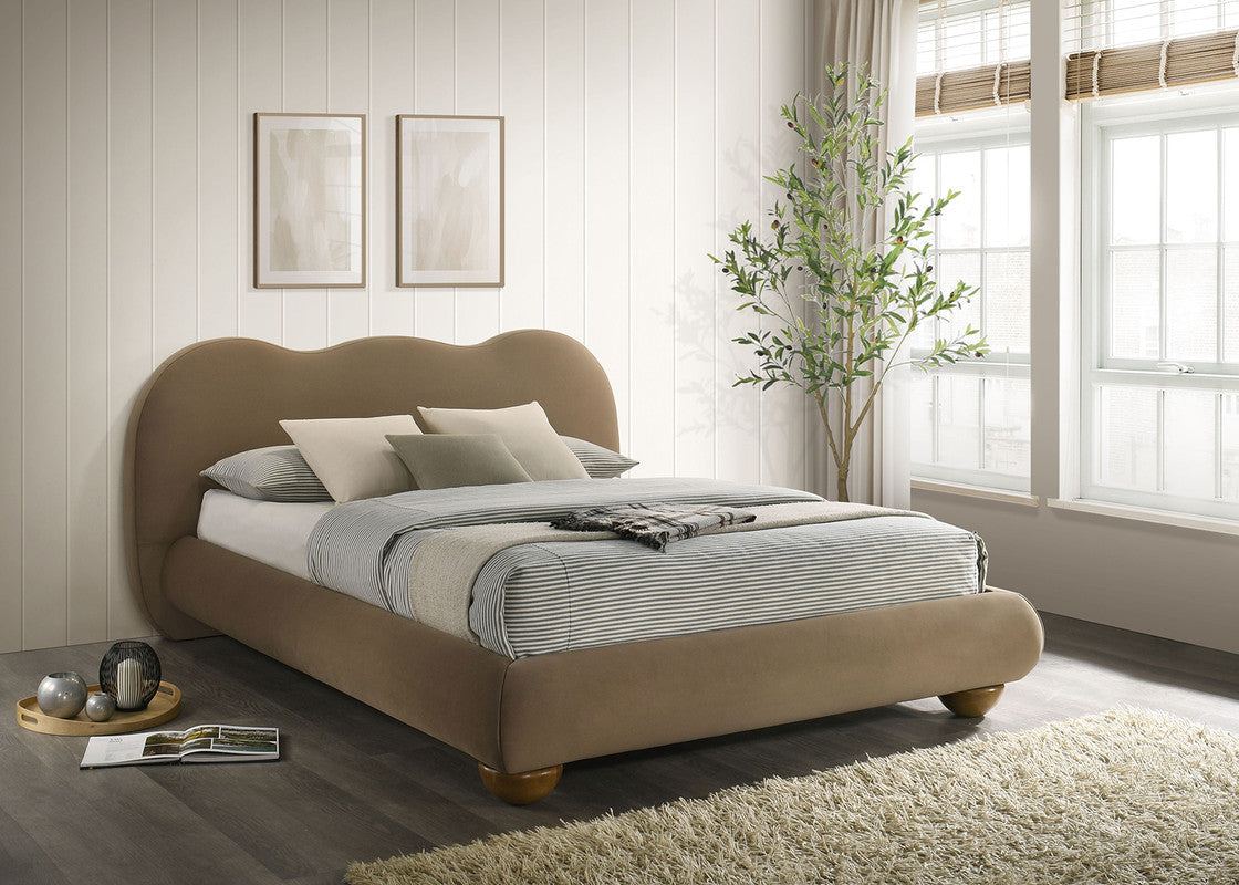 Finamore Brown Queen Bed