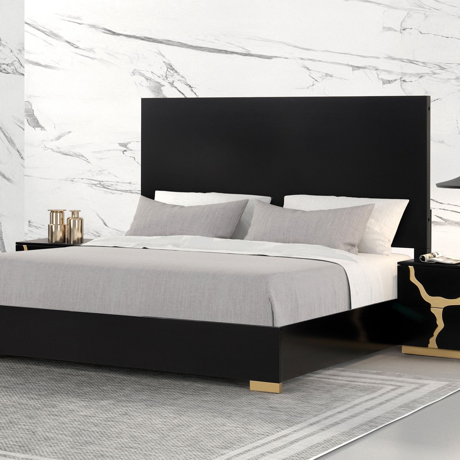 Goldsberg Black/Gold Queen 4 Piece Bedroom Set
