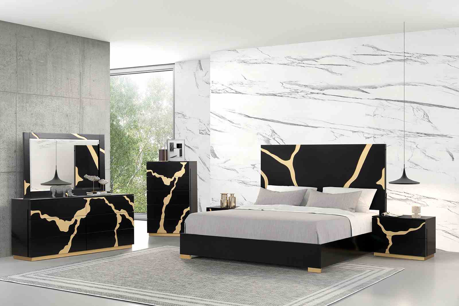 Goldsberg Black/Gold Queen Bed