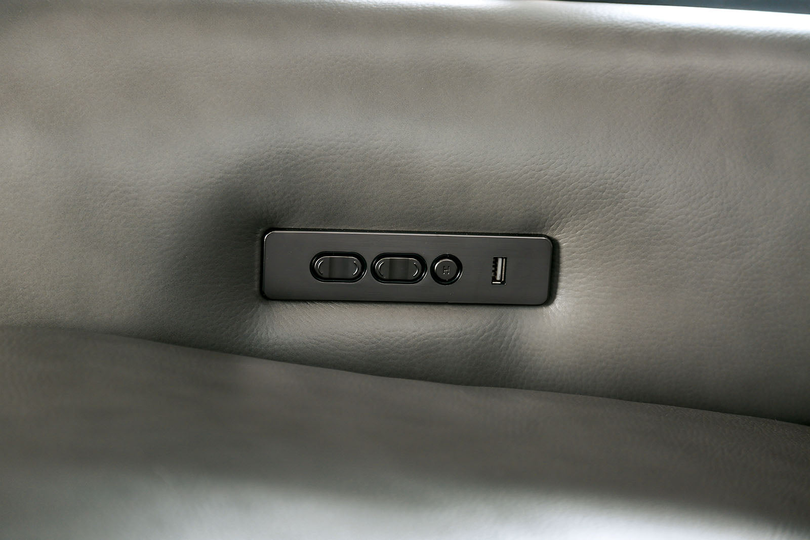 Hestia Gray Top Grain Leather Match Power Sectional