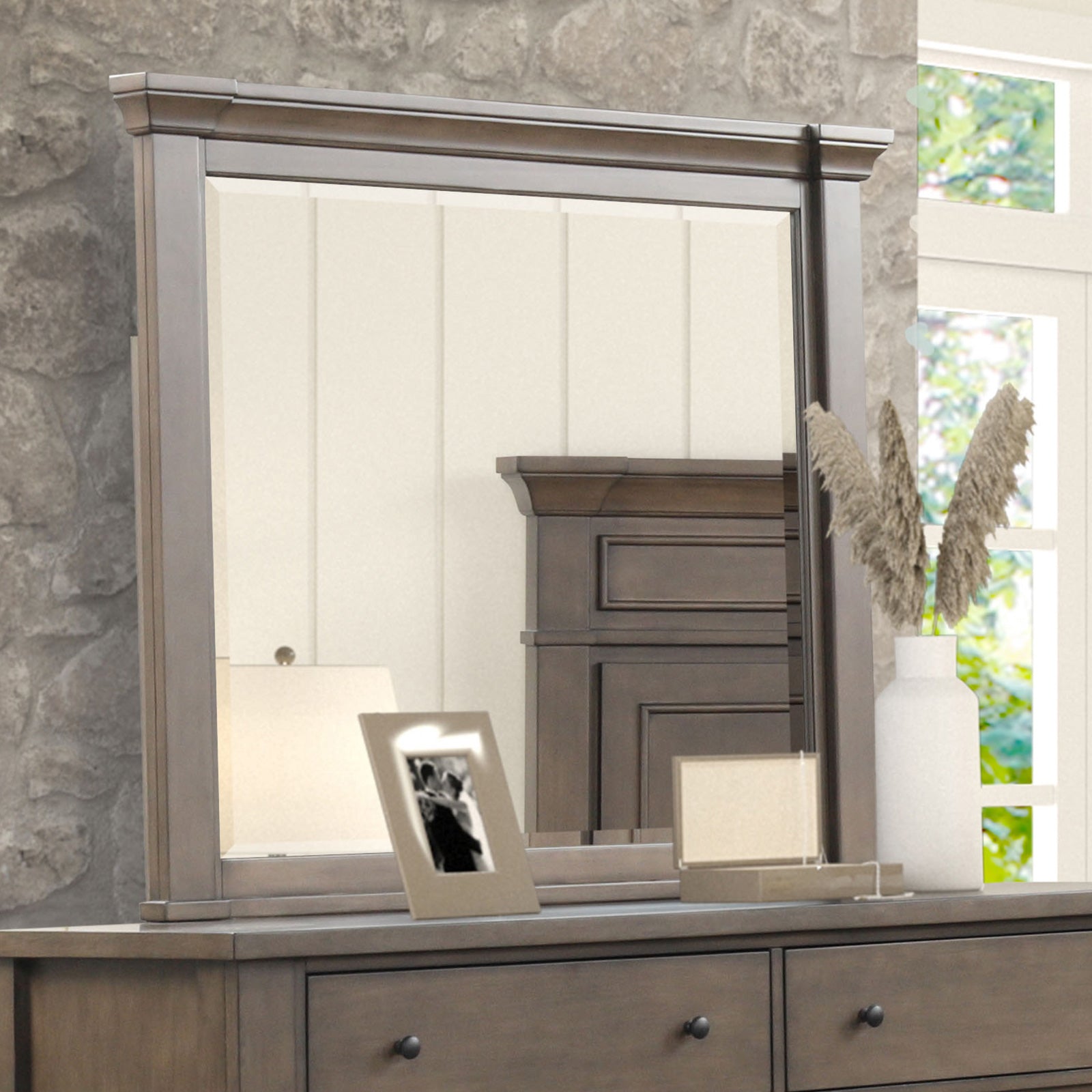 Huddersfield Dark Brown Queen 5 Piece Bedroom Set w/Chest