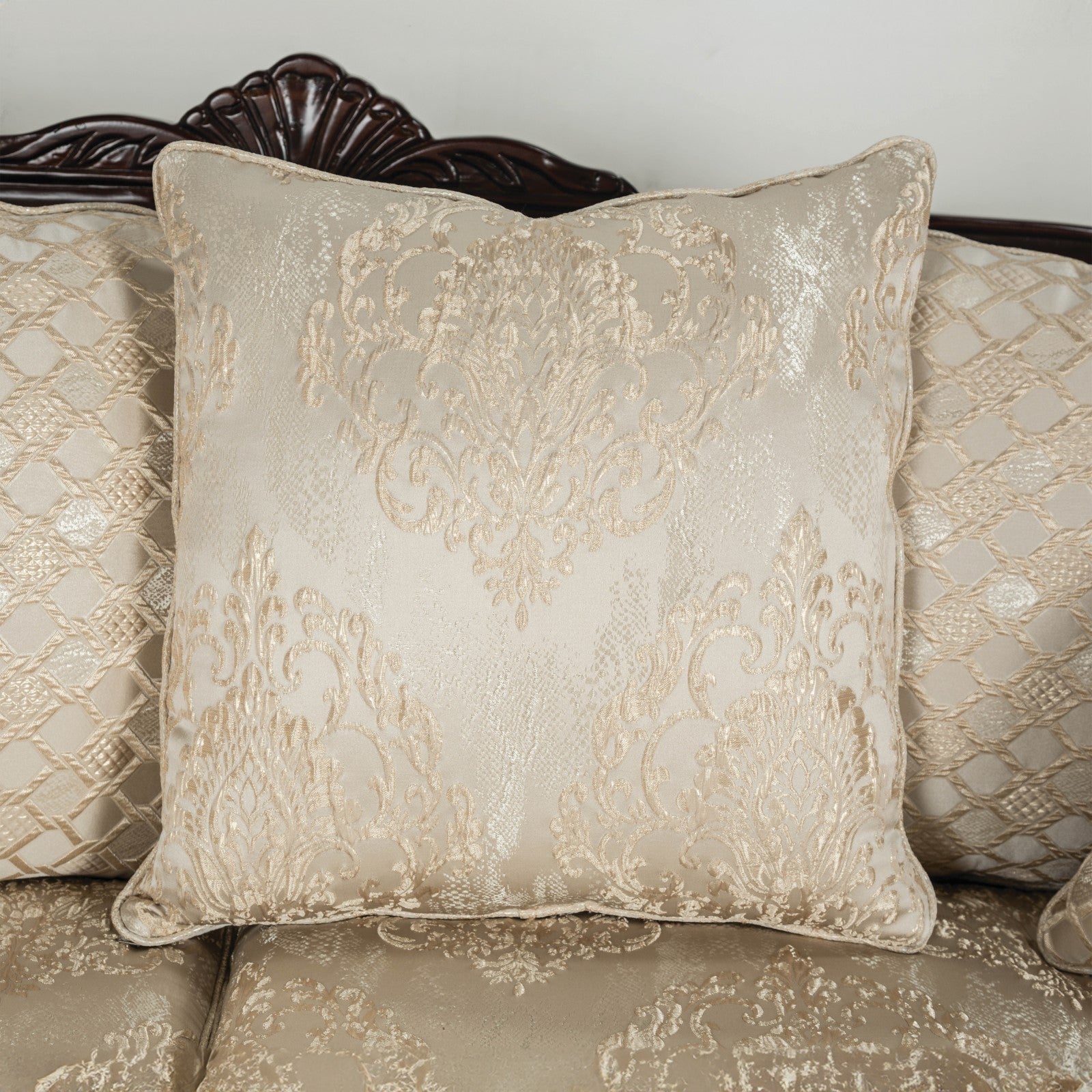 Huelva Beige/Dark Cherry Loveseat
