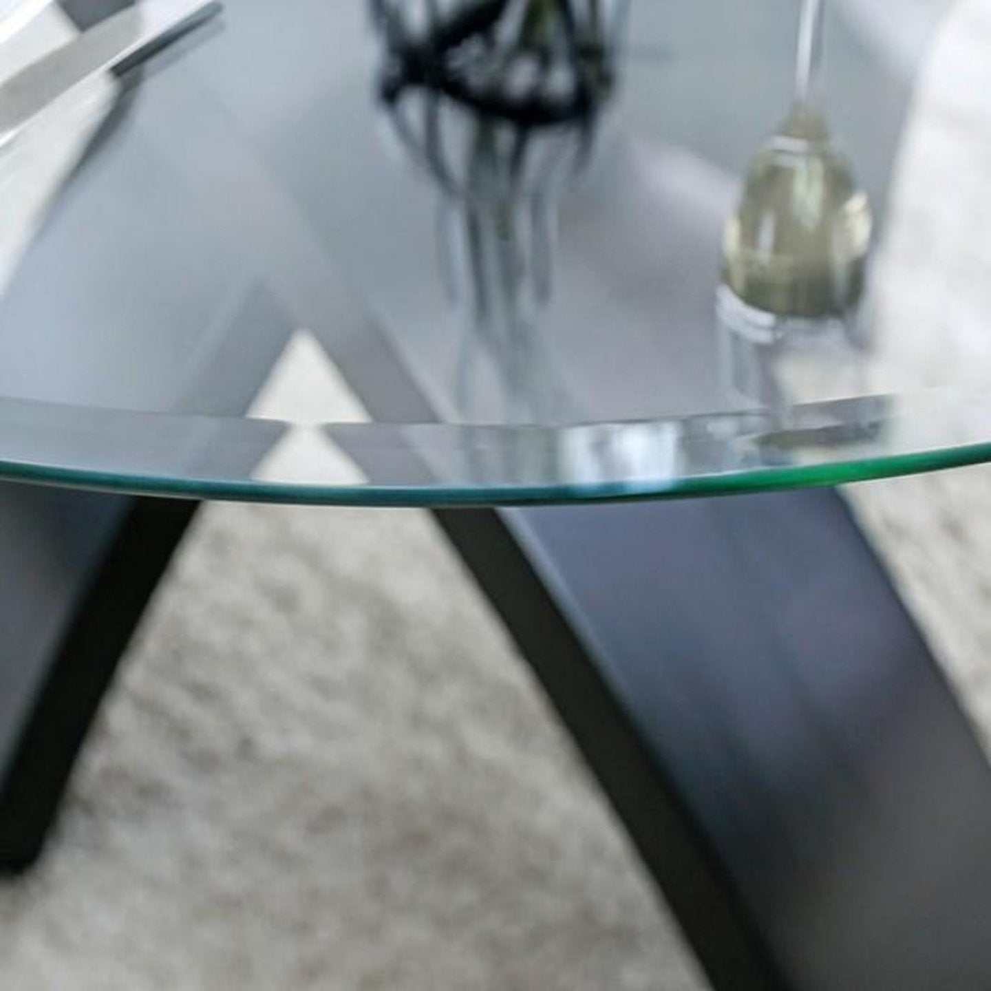 Jasmin  Black/White  Dining Table