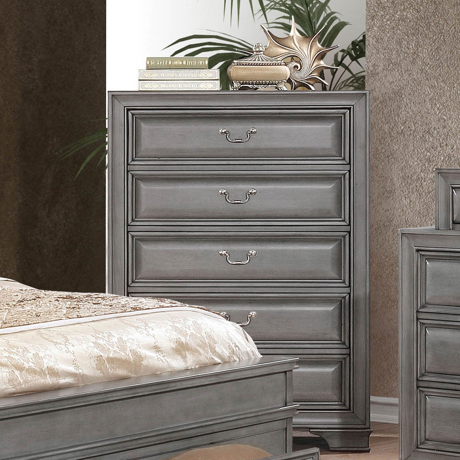 Katherine Gray 5 Pc. Queen Bedroom Set w/ Chest