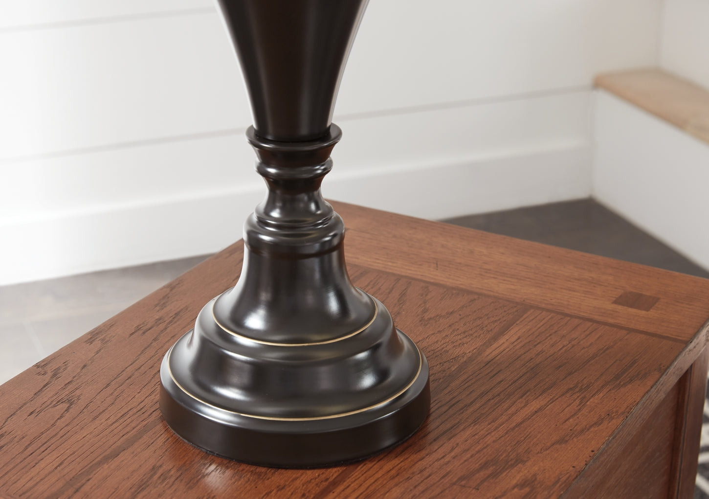 Darlita Metal Table Lamp