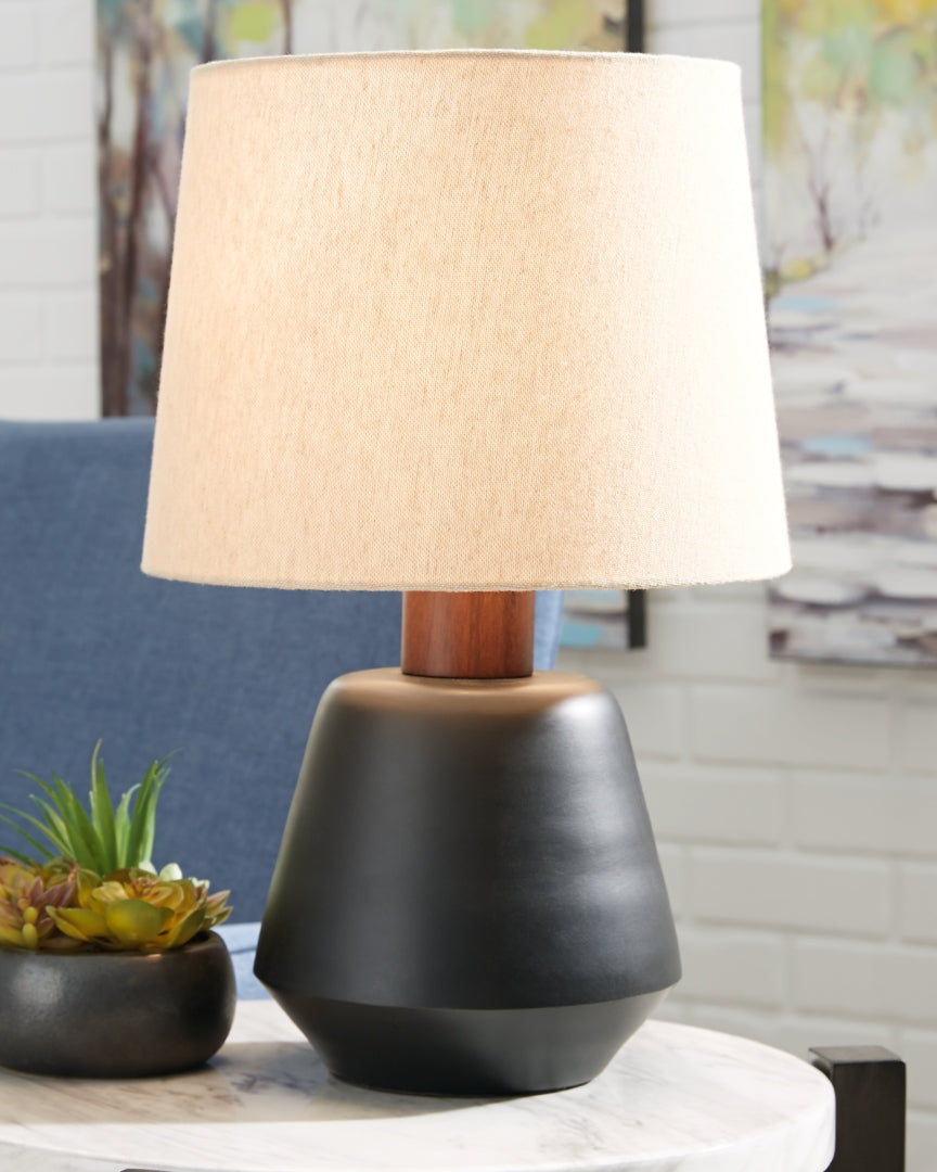 Ancel Metal Table Lamp (1/CN)