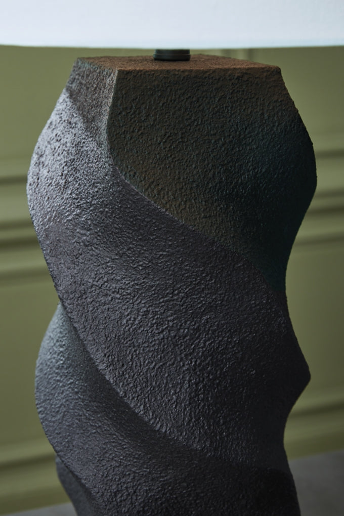 Amillion Poly Table Lamp (1/CN)