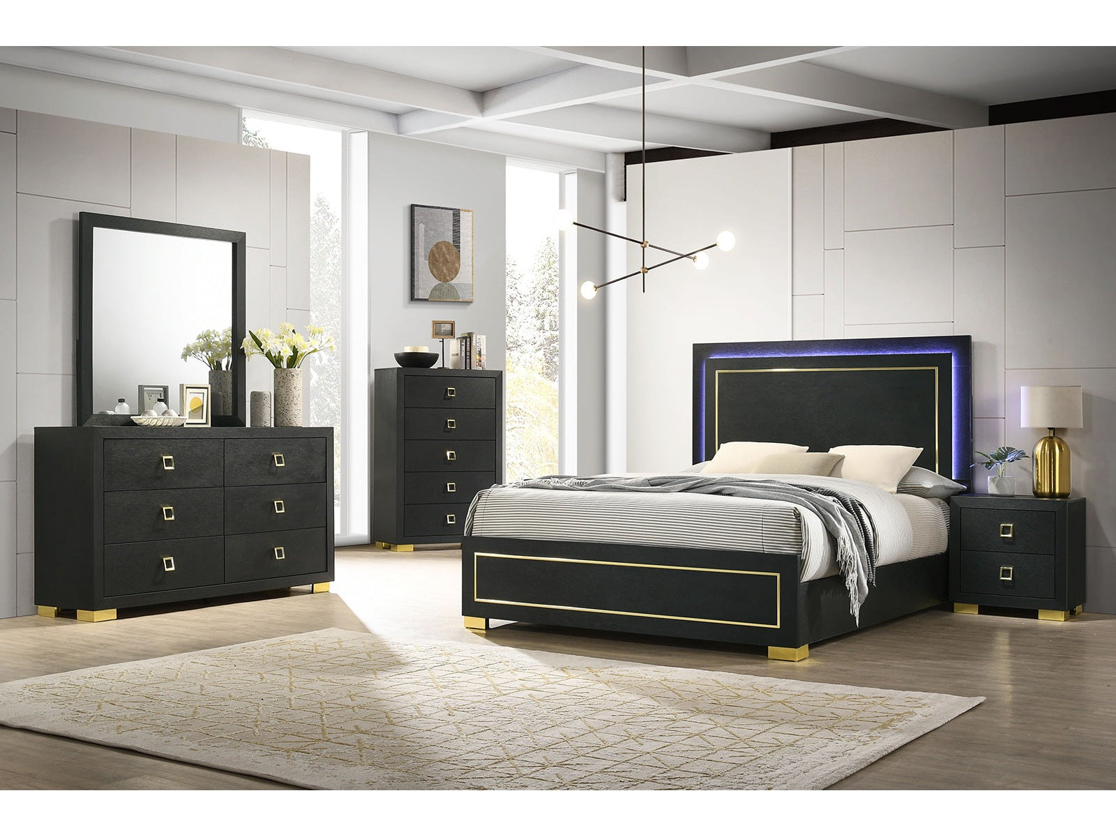 Latimer Black Queen 5 Piece Bedroom Set w/Chest