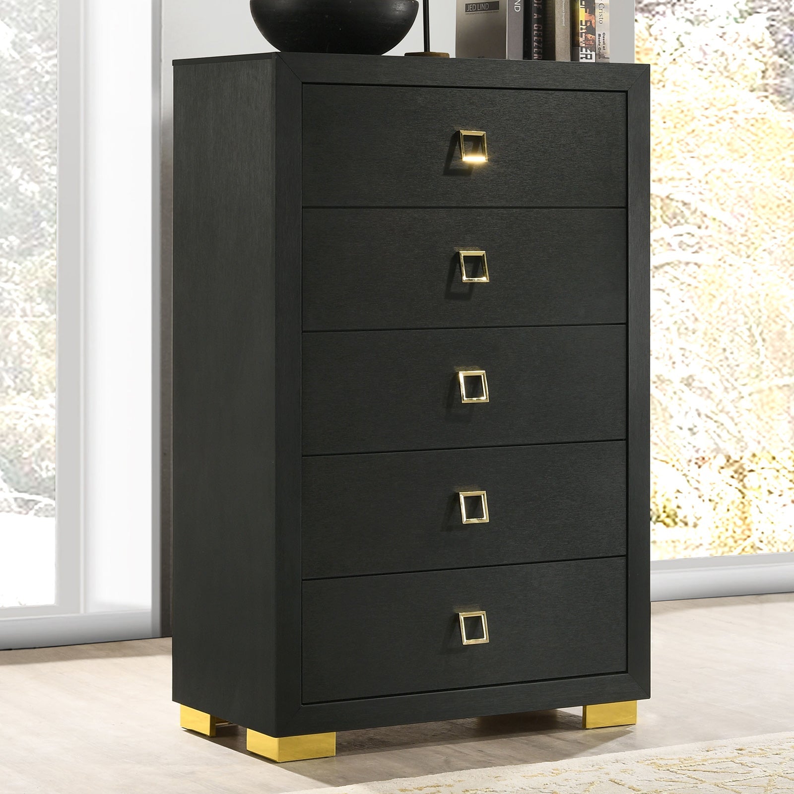 Latimer Black Queen 5 Piece Bedroom Set w/Chest