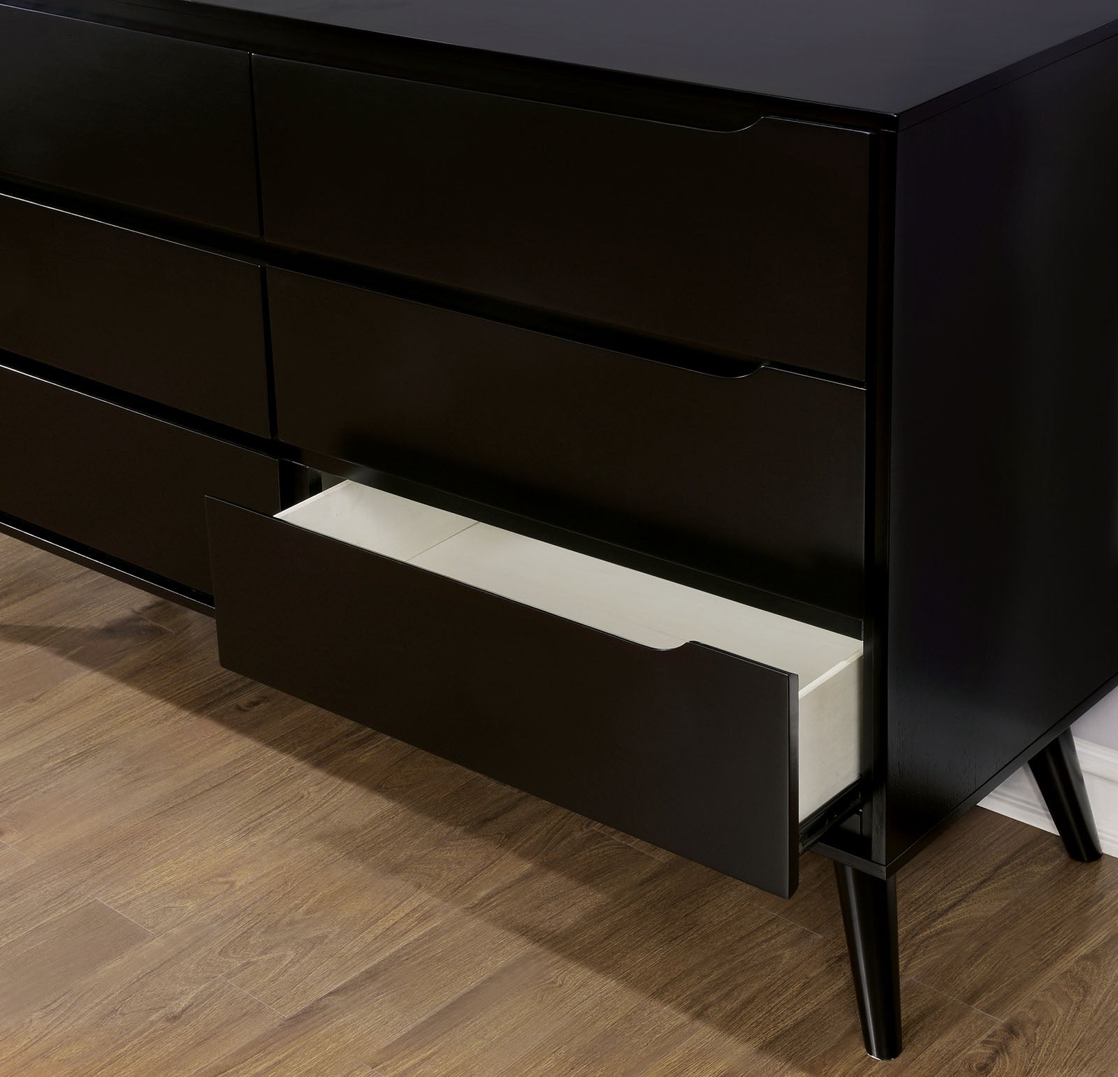 Lennart Black 4 Pc. Full Bedroom Set