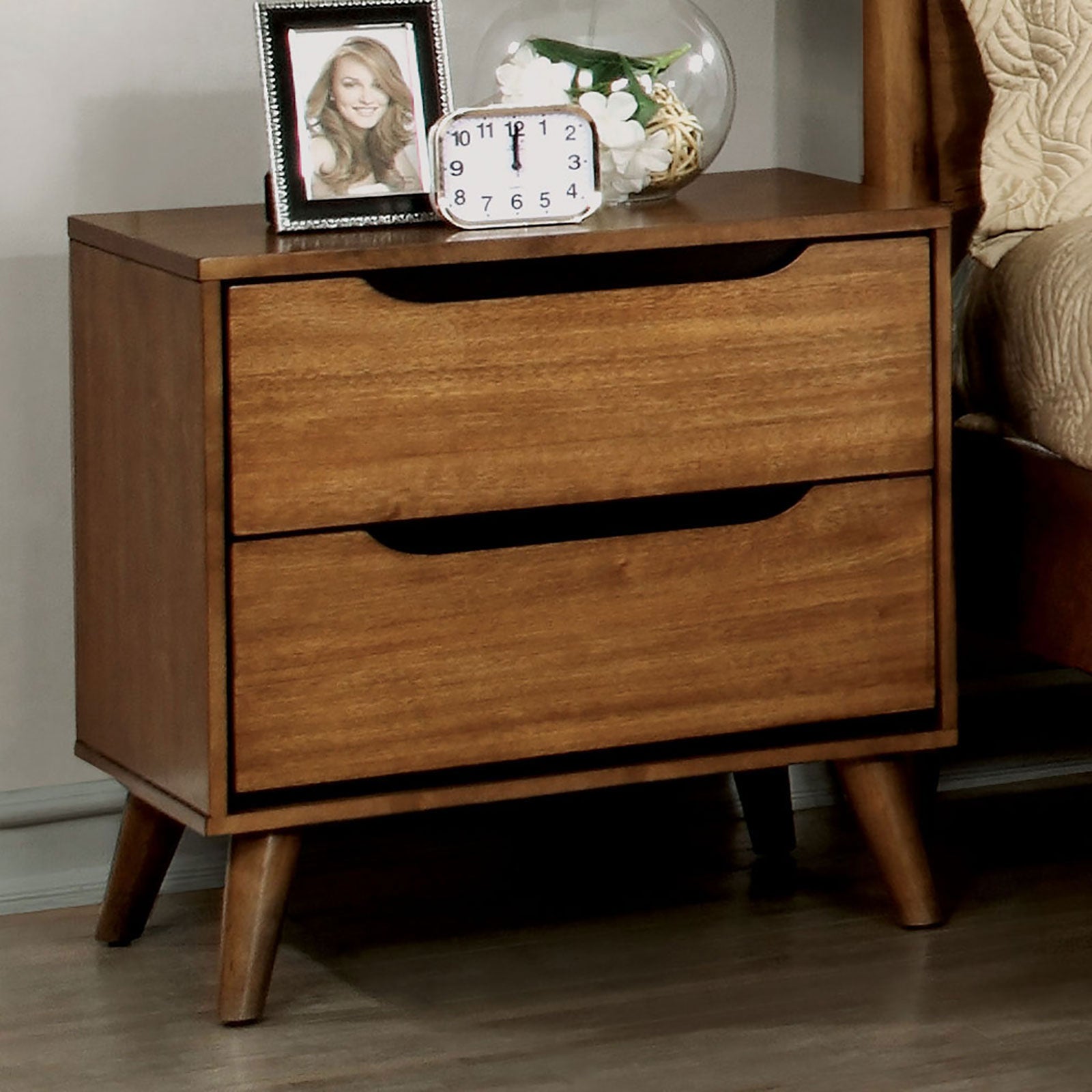 Lennart Oak 4 Pc. Full Bedroom Set