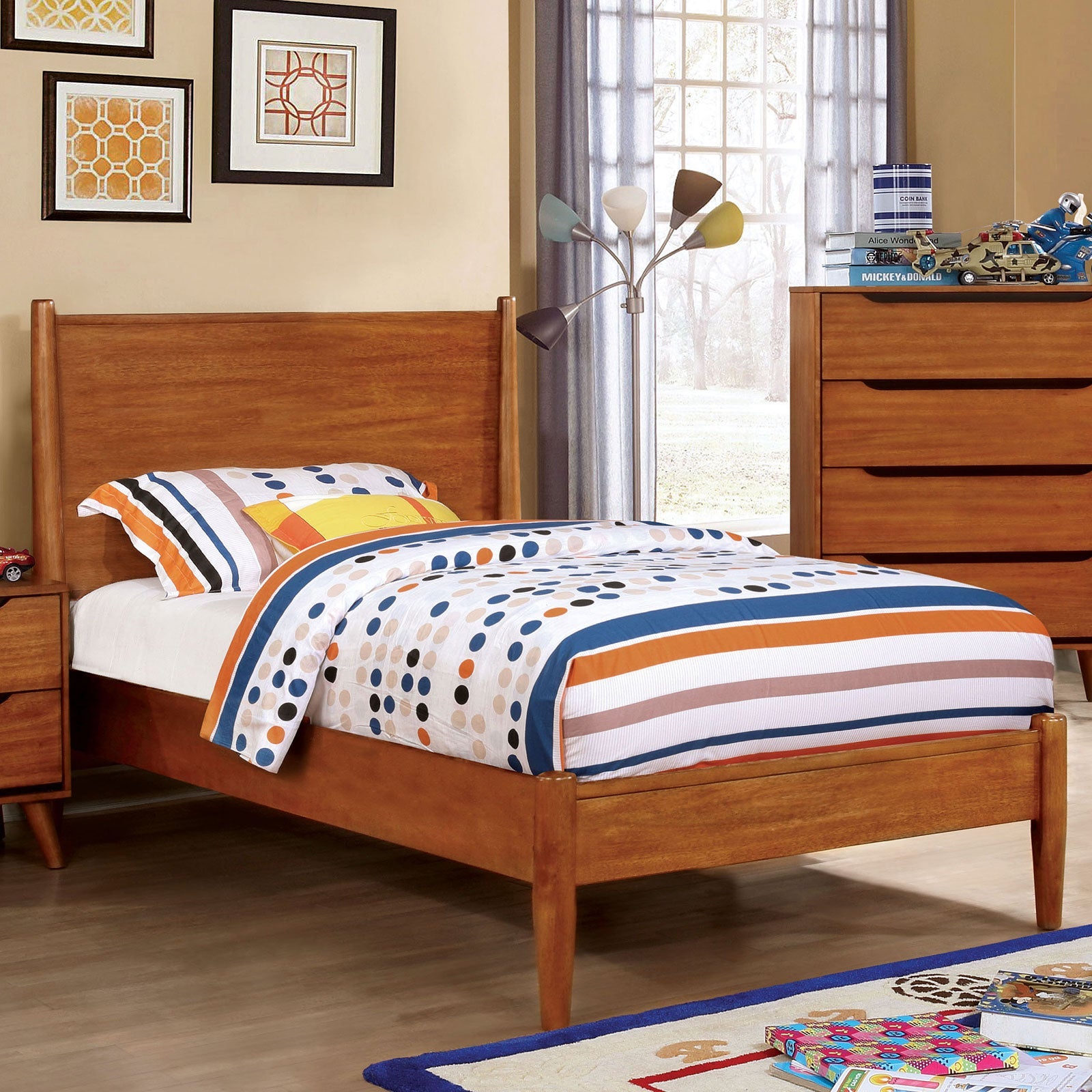 Lennart Oak 4 Pc. Twin Bedroom Set