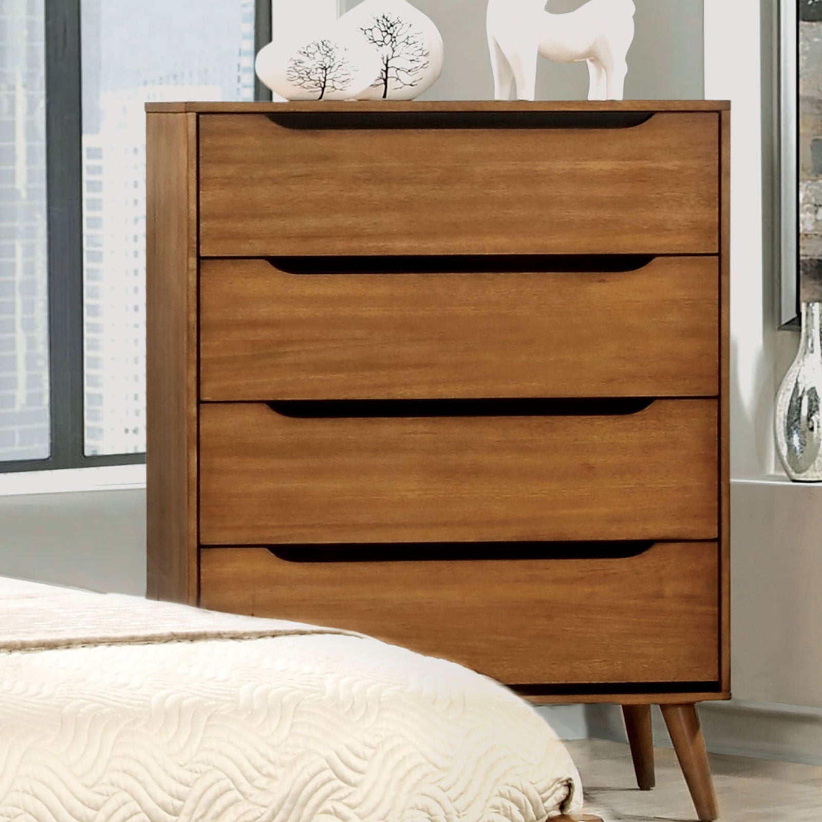 Lennart Oak 5 Pc. Queen Bedroom Set w/ Chest