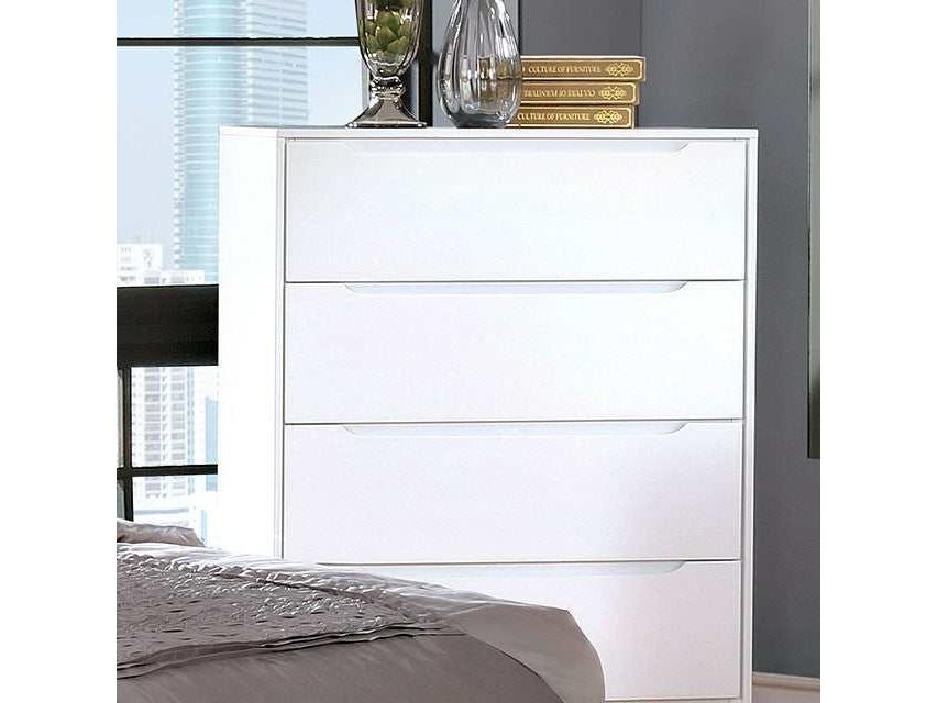 Lennart White Chest