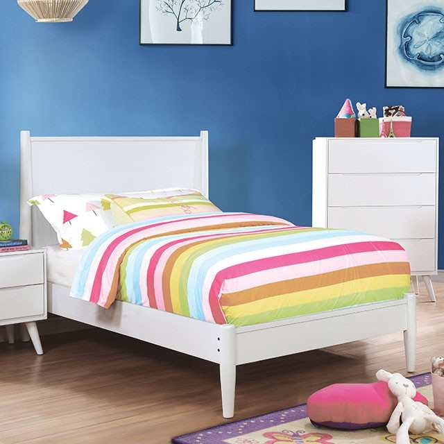 Lennart White Eastern King Bed