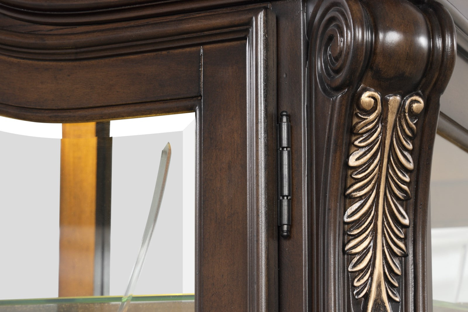 Leovanni Dark Brown Curio