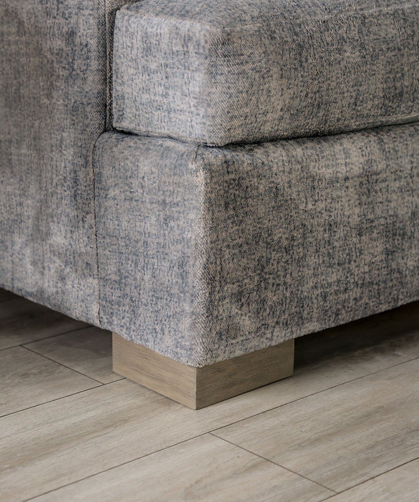 Leytonstone Gray Sofa & Loveseat