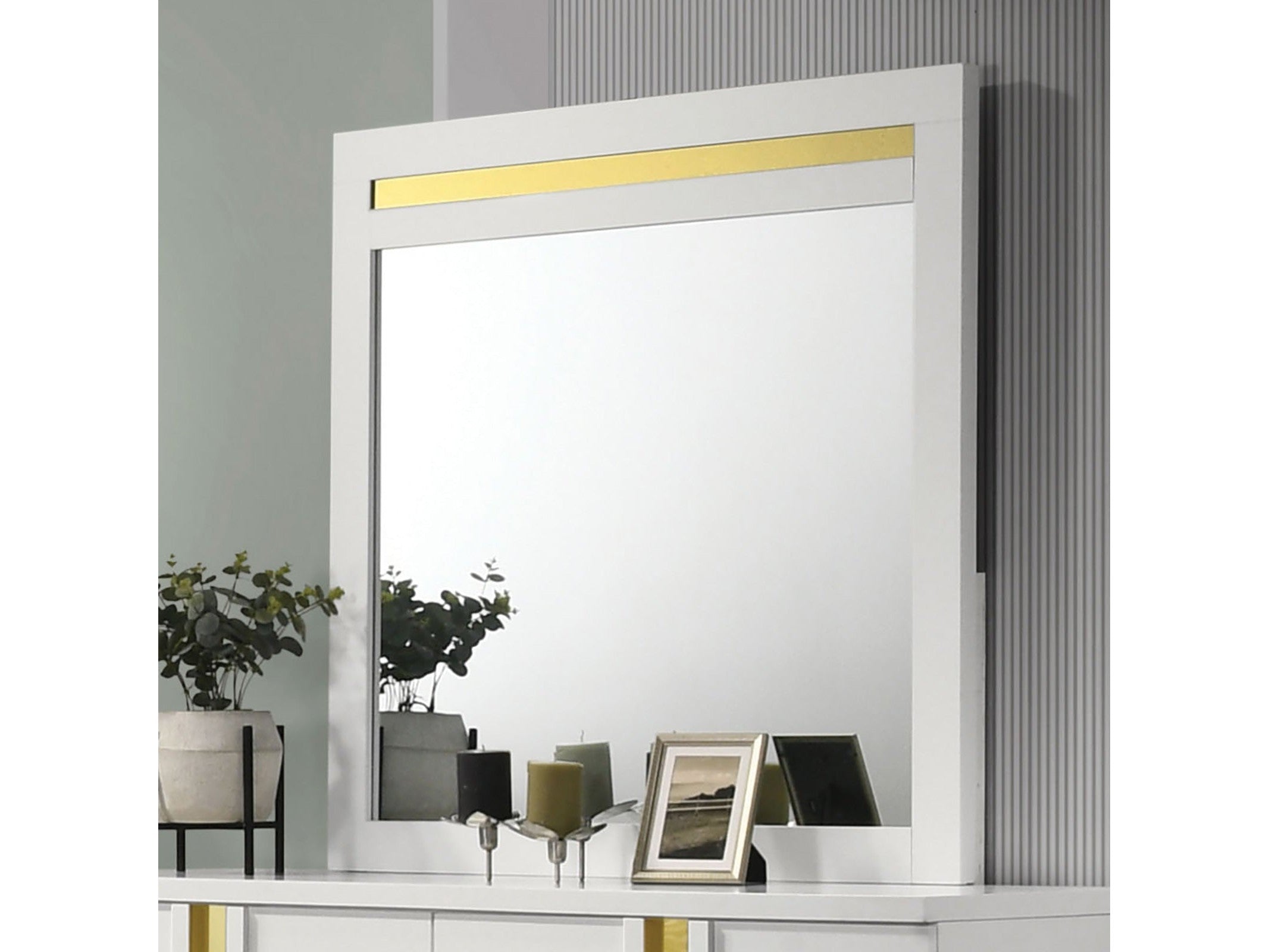 Lillestrom White Mirror