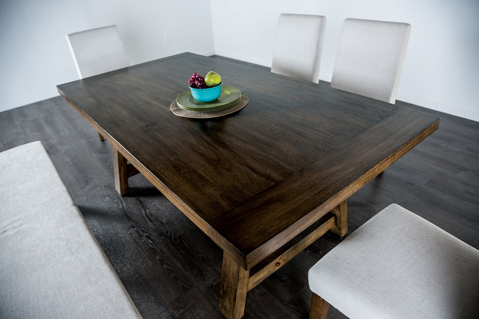 Losone Brown 6 Pc. Dining Room Set w/ Bench