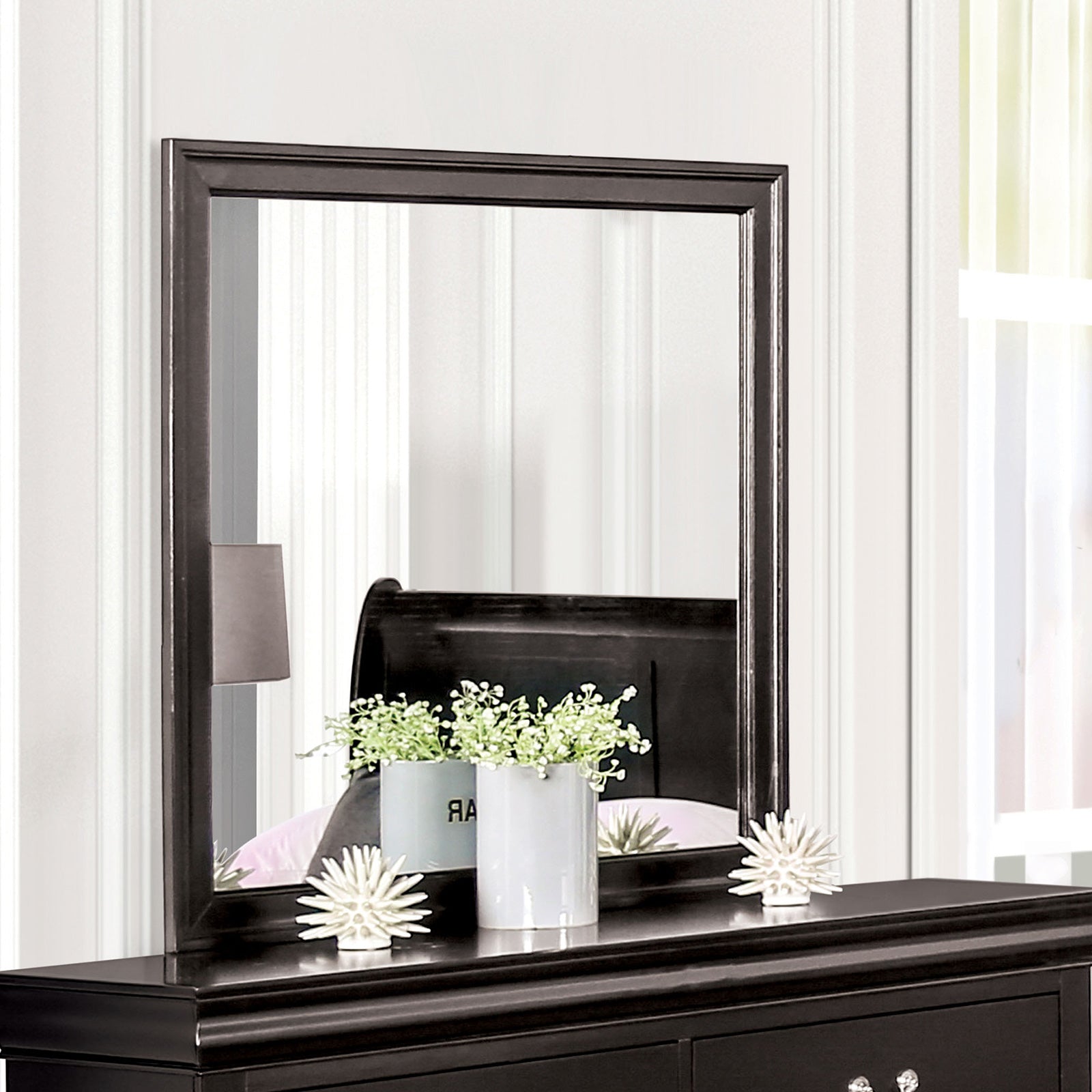 Louis Philippe Black 5 Pc. Queen Bedroom Set w/ Chest